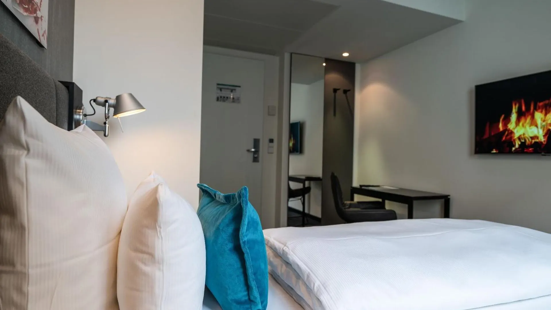 Motel One Berlin Mitte Германия